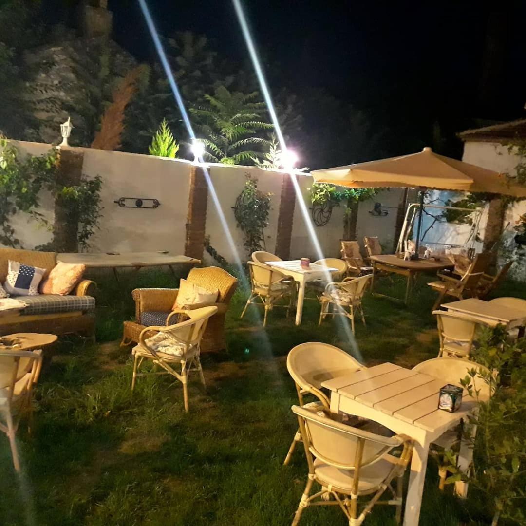 Can Efes Hotel Селчук Екстериор снимка