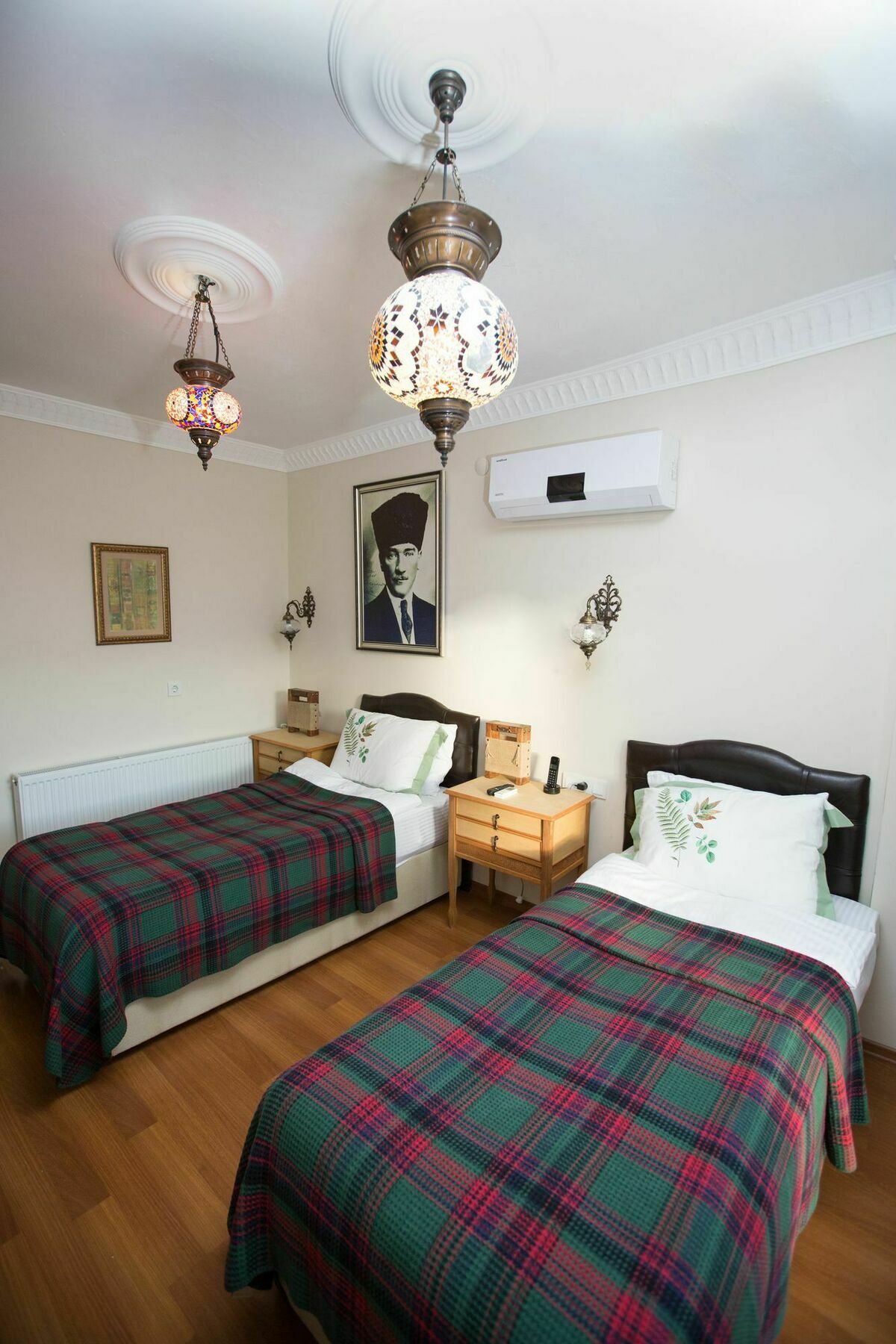 Can Efes Hotel Селчук Екстериор снимка
