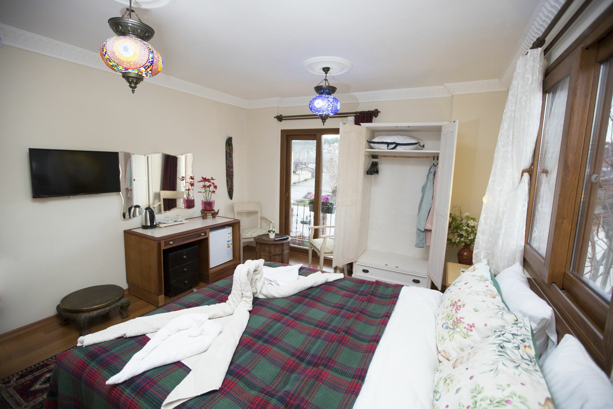 Can Efes Hotel Селчук Екстериор снимка