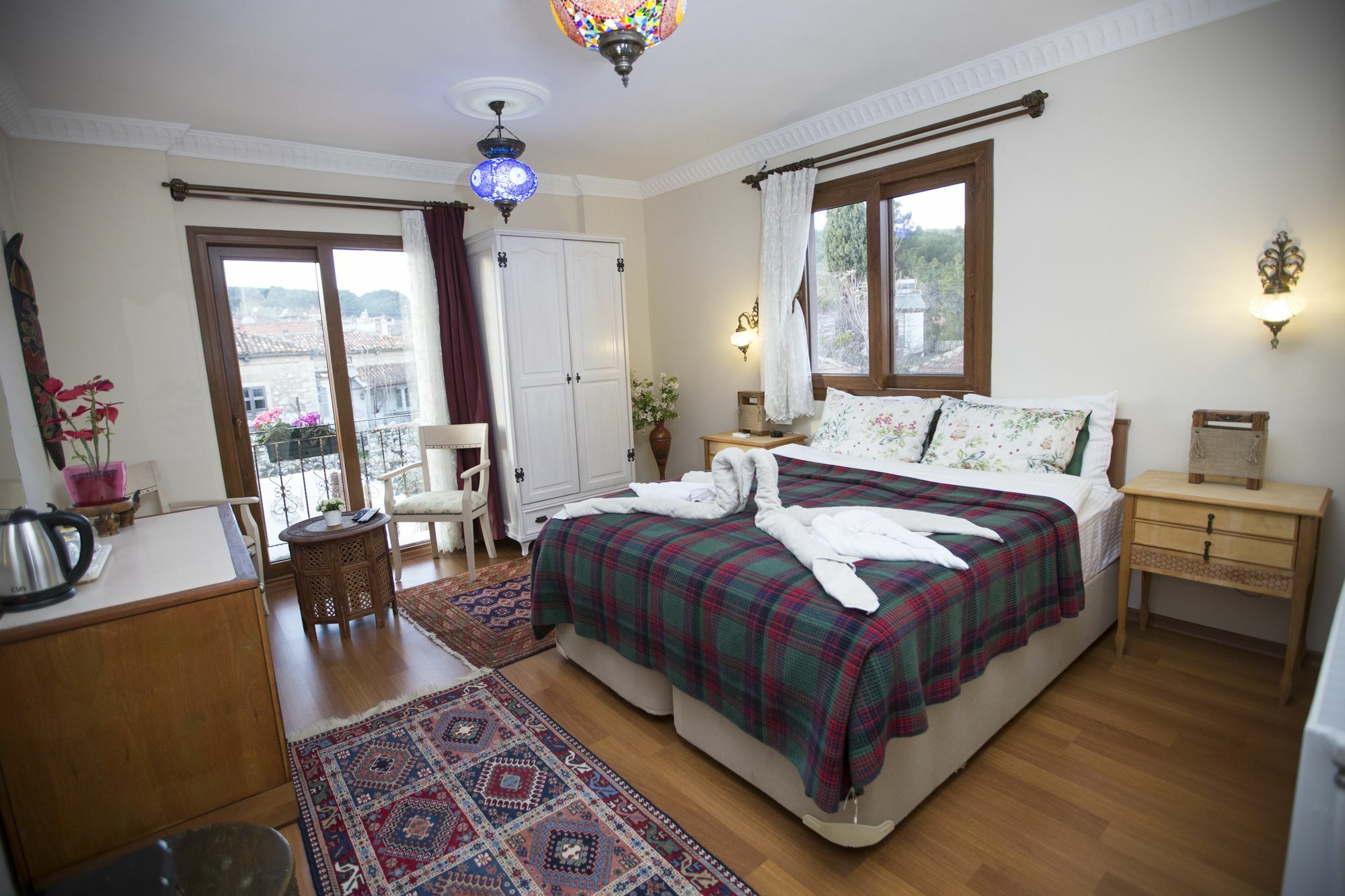 Can Efes Hotel Селчук Екстериор снимка